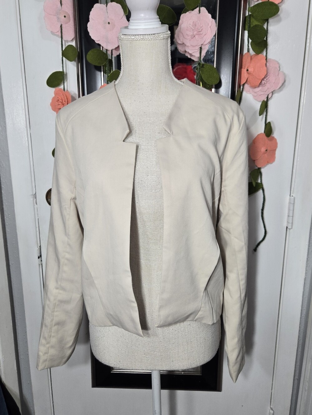 HYFVE Tan Open Blazer Sz Large New Condition